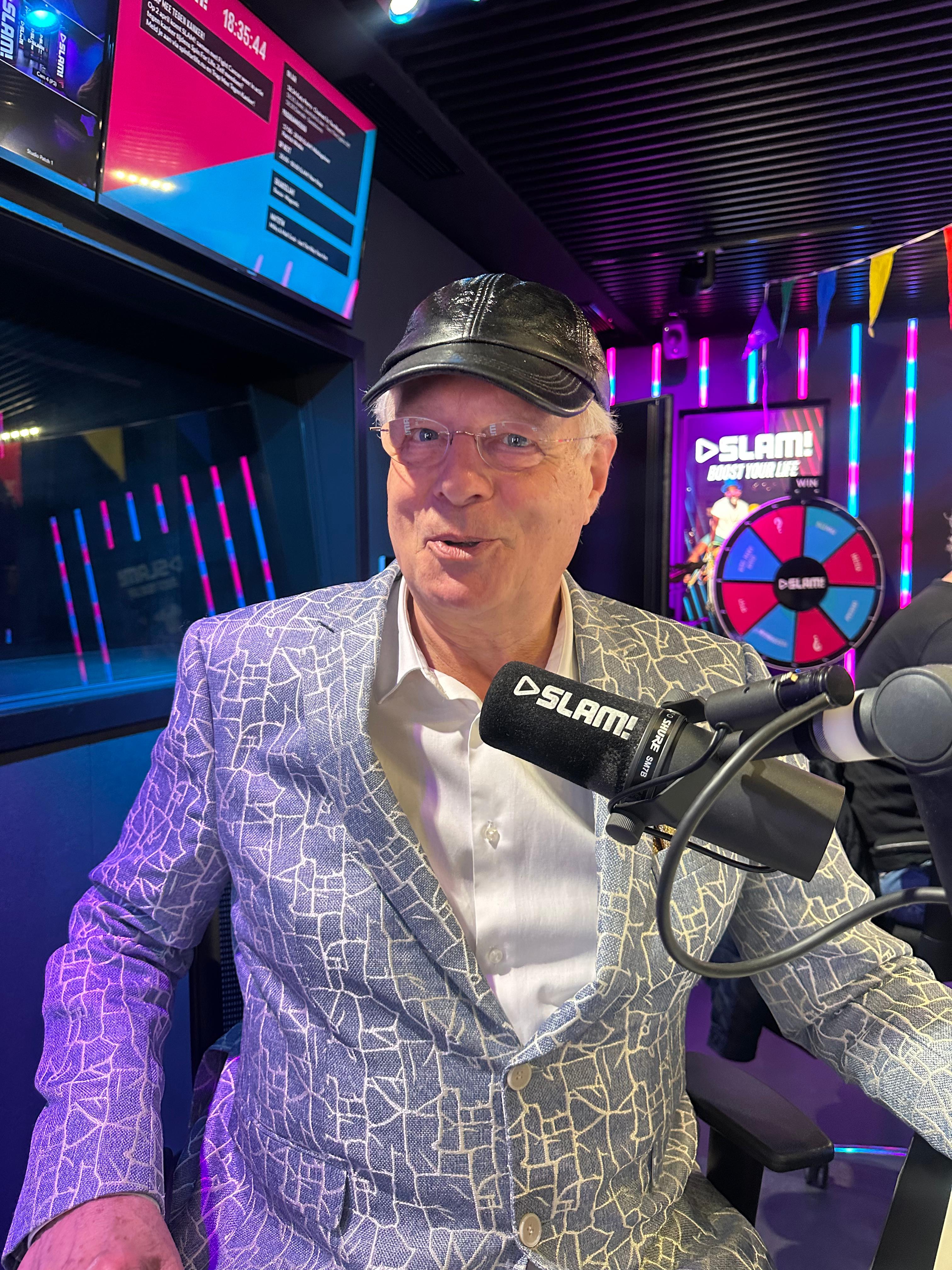 Professor Drabb handlezer Waarzegger, Waarzegger in Hilversum